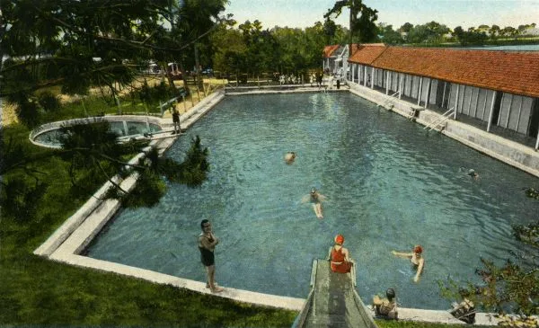 Color historic photo of the Wall Springs swimming pool near Palm Harbor