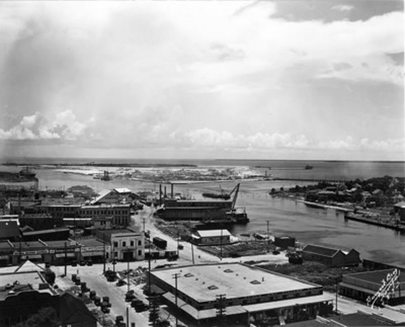 A 1925 panorama of Hyde Park, Tampa: broad avenues, new mansions, and streetcar lines through the city’s most fashionable early suburb.