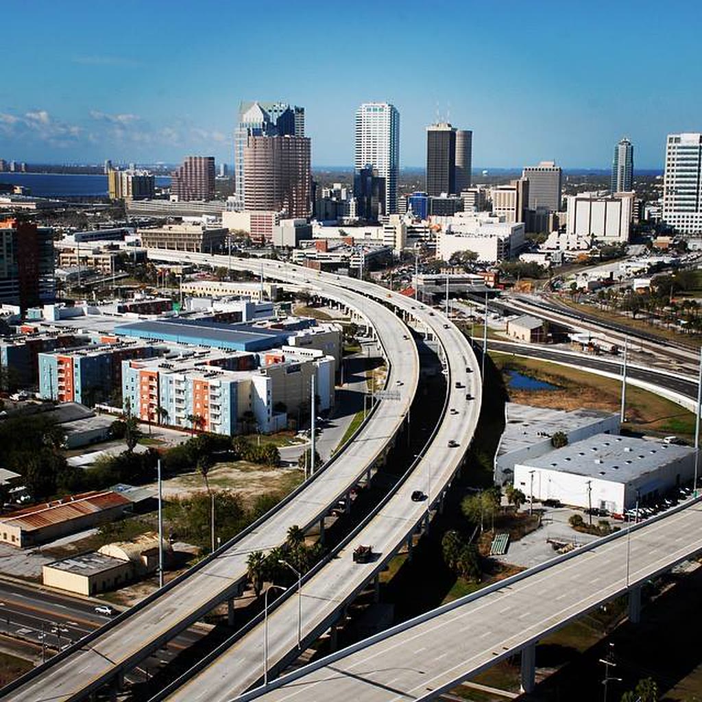 The elevated Lee Roy Selmon (Crosstown) Expressway curving into downtown Tampa today.